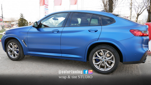 BMW X4 - Glossy satin bleu - left side