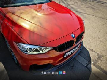 BMW M4 culoare noua