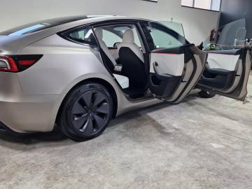 Colantare Integrala Tesla Model 3