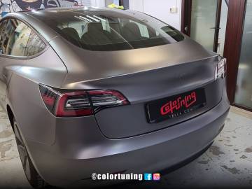 Tesla  Model 3