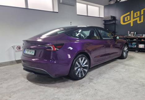 Wrapping Tesla mov lucios