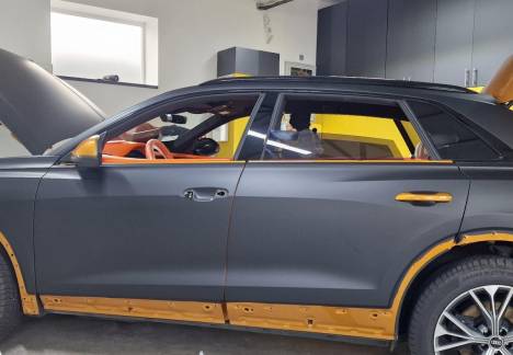 Colantare completă Audi Q8 București