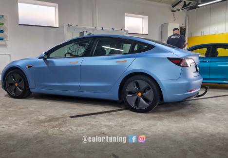 Colantare Tesla Auto: Protecție și Stil cu Folie Premium