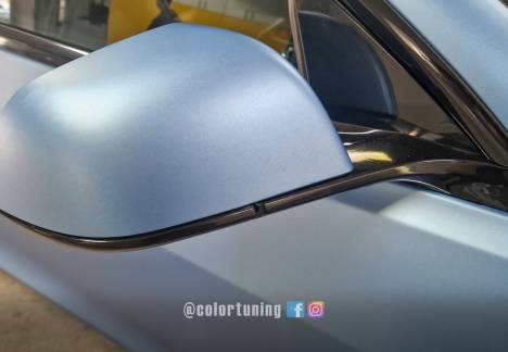 Colantare Tesla: Folie Auto Premium