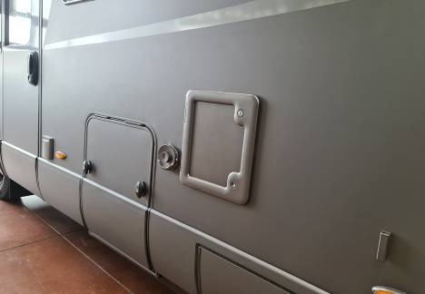 wrapping rulota mercedes hymer