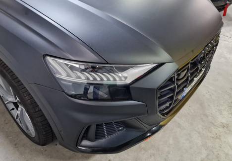 Colantare Audi Q8 negru mat