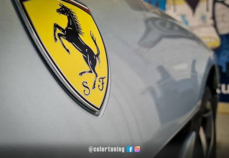 Ferrari protejat cu folie transprenta