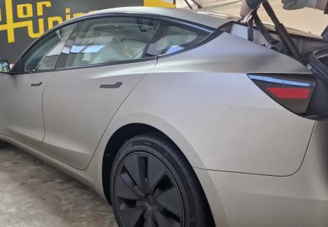 Wrapping complet Tesla