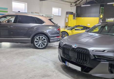 Bentley cu folie PPF transparentă